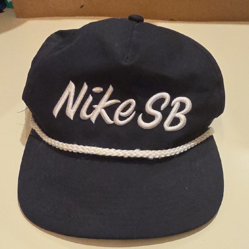 Nike SB Black Cap Rope Hat